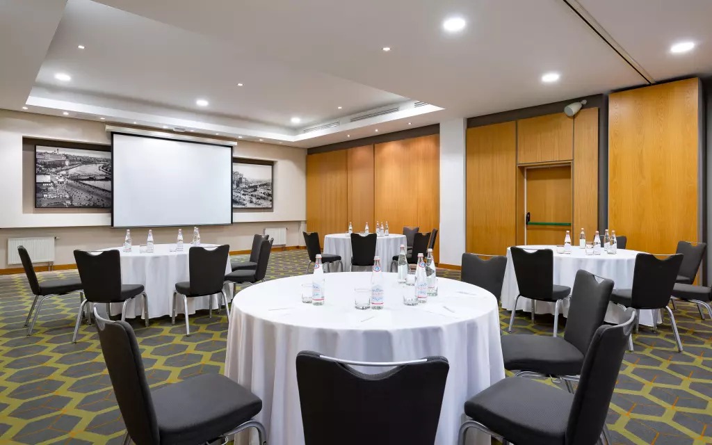 هتل کونتسرت نا تاگانسکوی